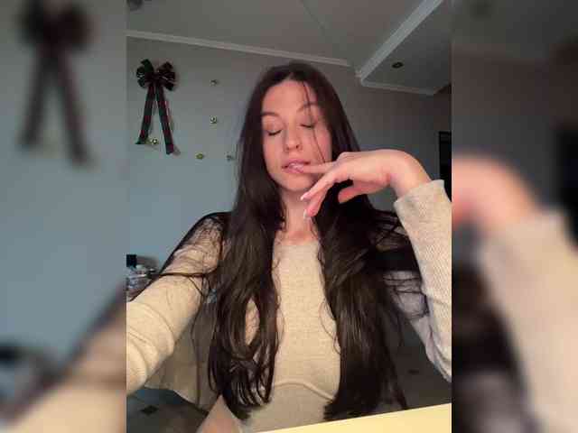 _Meggi_ webcam