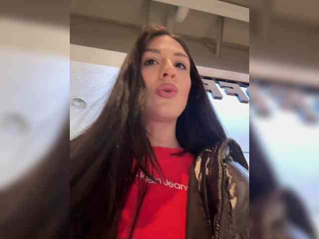 _Meggi_ webcam