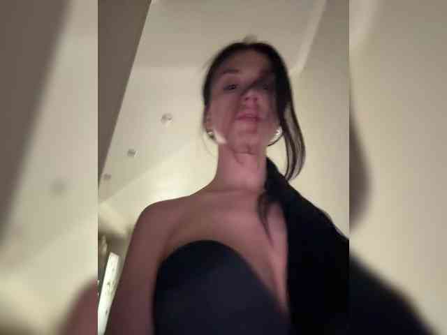 _Meggi_ webcam