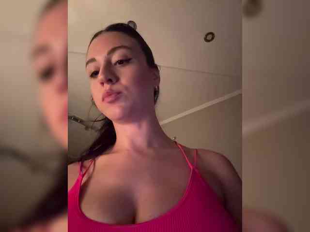 _Meggi_ webcam