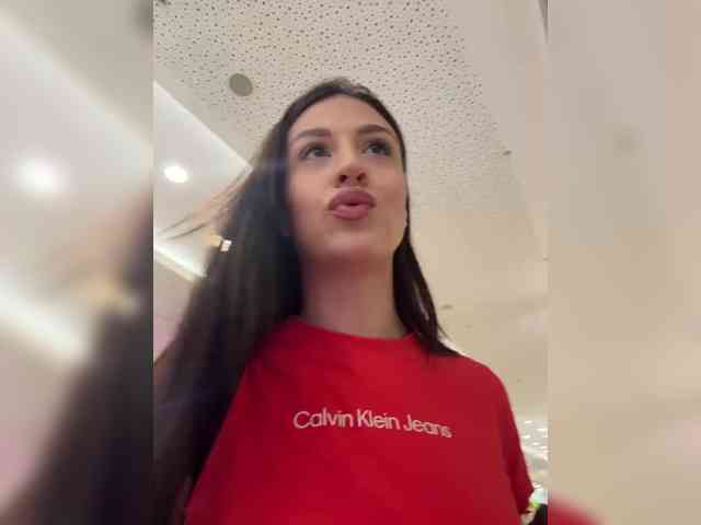 _Meggi_ webcam