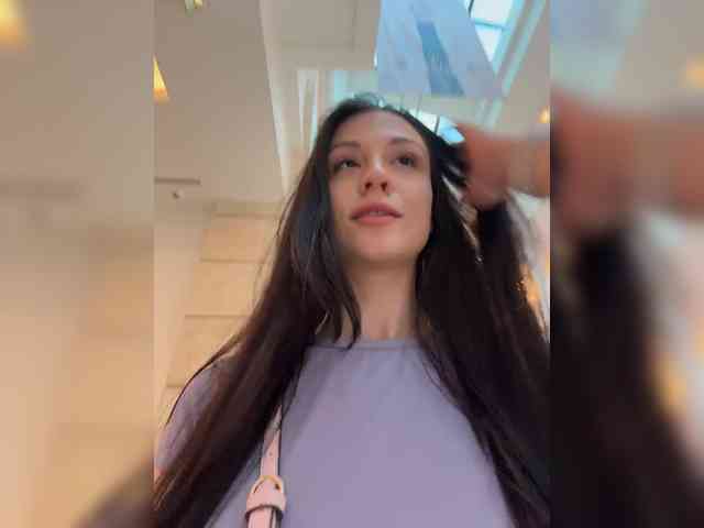 _Meggi_ webcam