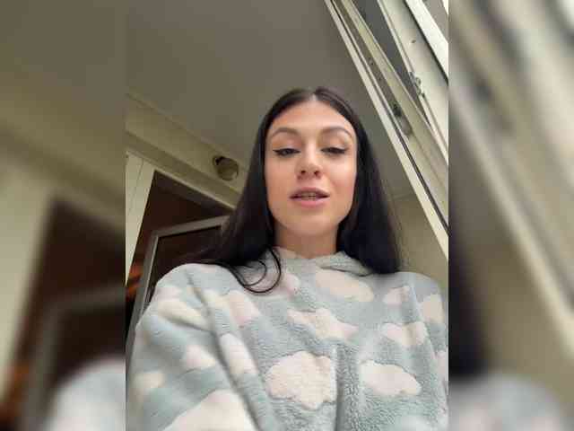 _Meggi_ webcam