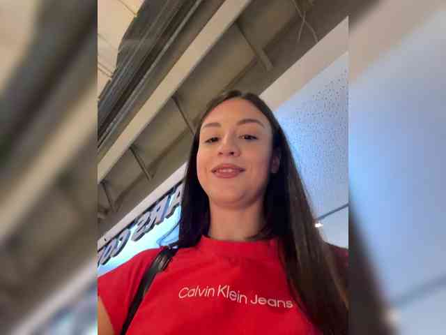 _Meggi_ webcam