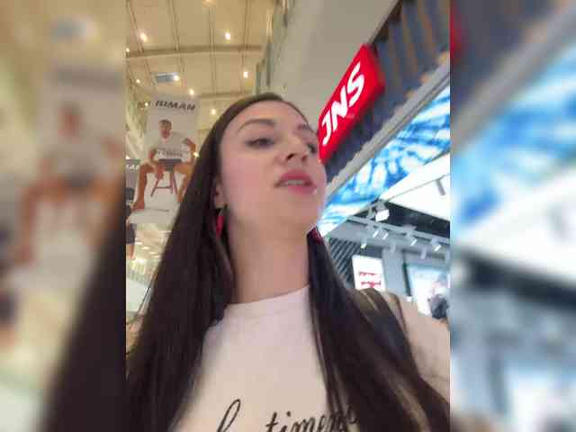 _Meggi_ webcam