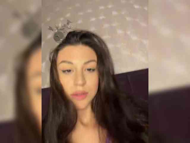 _Meggi_ webcam