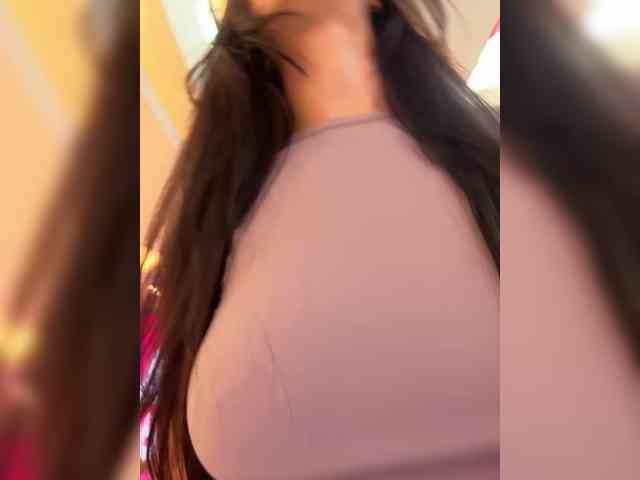 _Meggi_ webcam