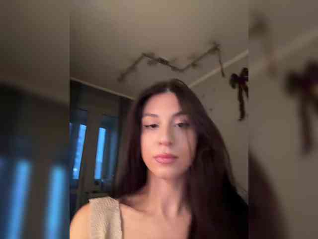 _Meggi_ webcam