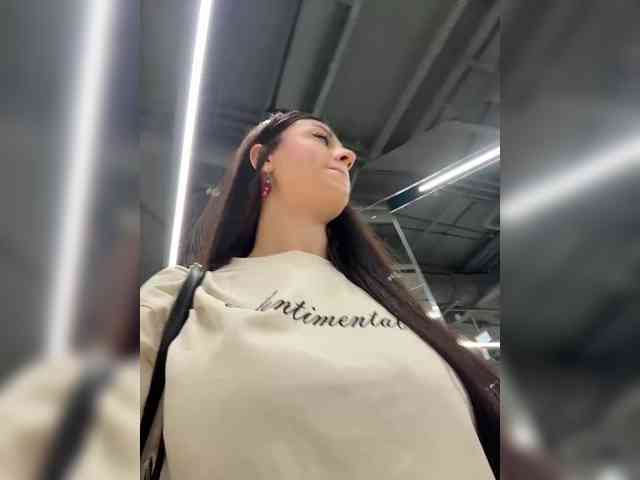 _Meggi_ webcam