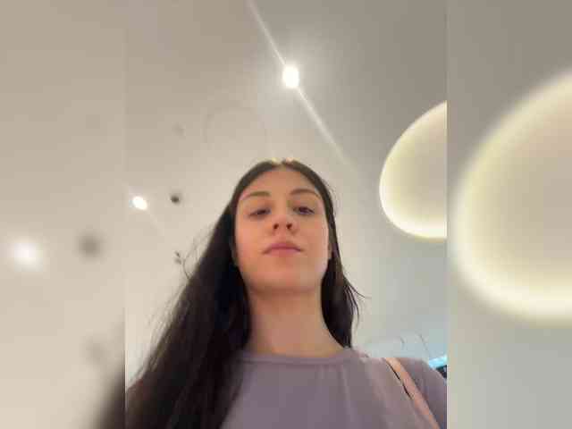 _Meggi_ webcam