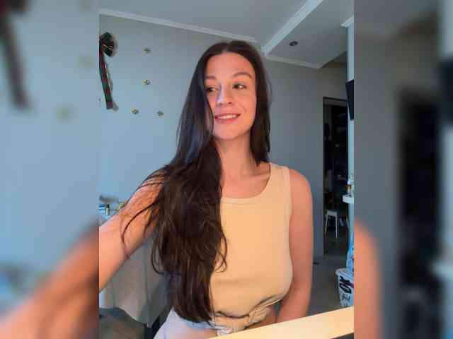 _Meggi_ webcam
