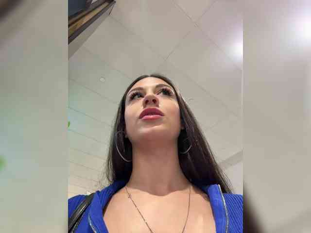 _Meggi_ webcam