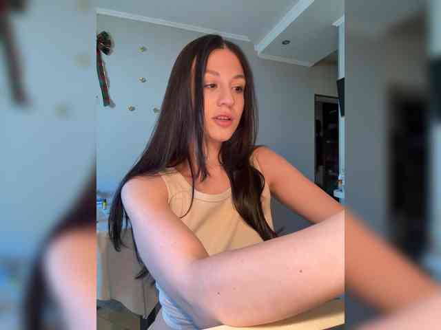 _Meggi_ webcam
