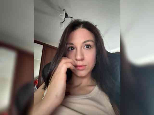 _Meggi_ webcam