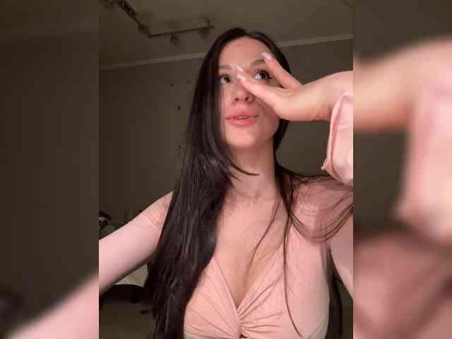 _Meggi_ webcam