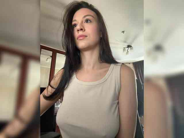 _Meggi_ webcam