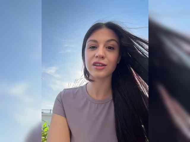 _Meggi_ webcam