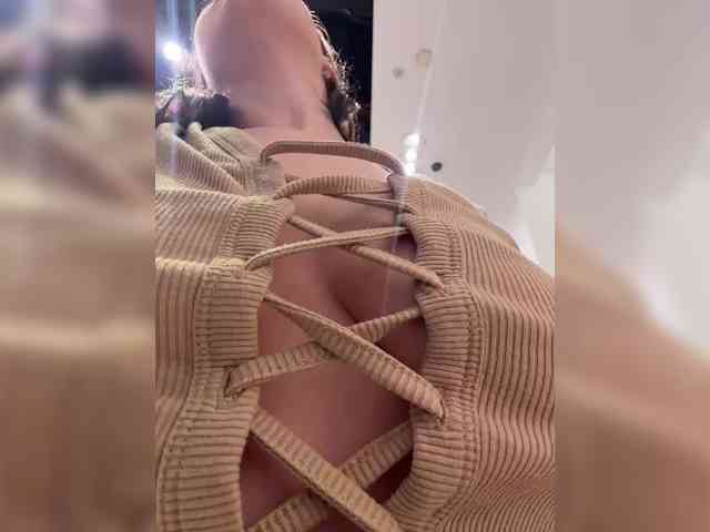 _Meggi_ webcam