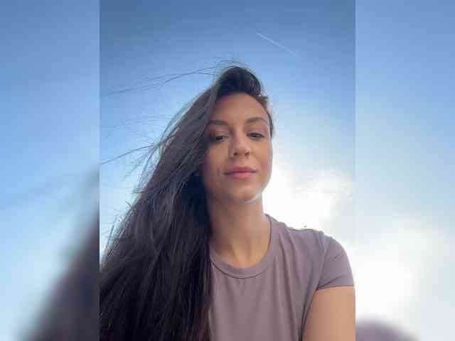 _Meggi_ webcam