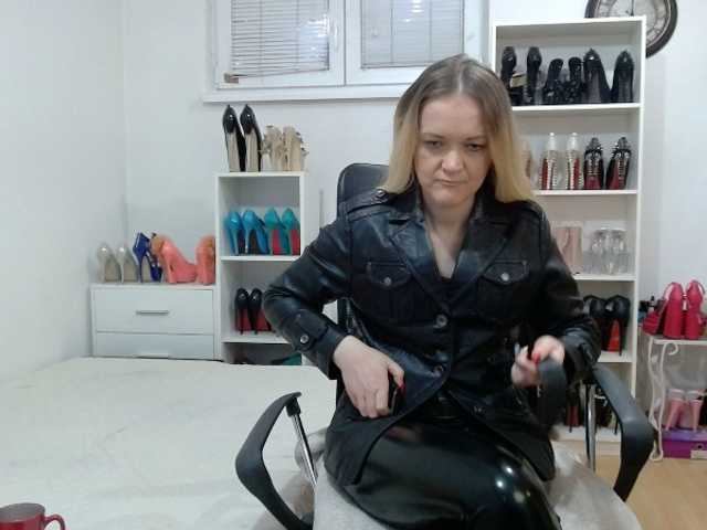 MisstressSabi's BongaCams show and profile