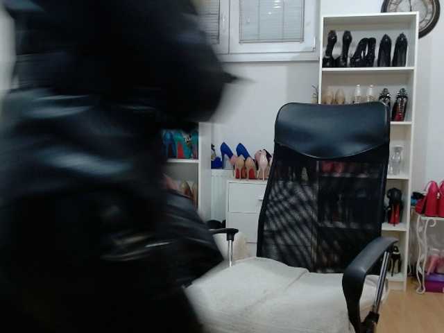 MisstressSabi's BongaCams show and profile