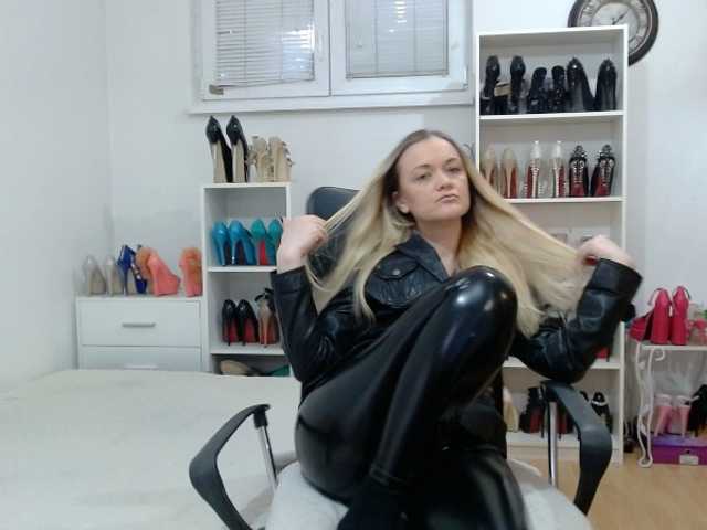 MisstressSabi's BongaCams show and profile