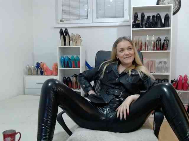 MisstressSabi webcam