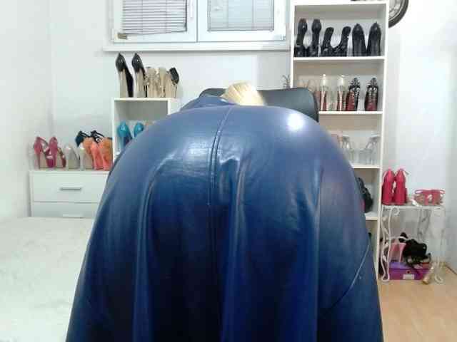 MisstressSabi webcam