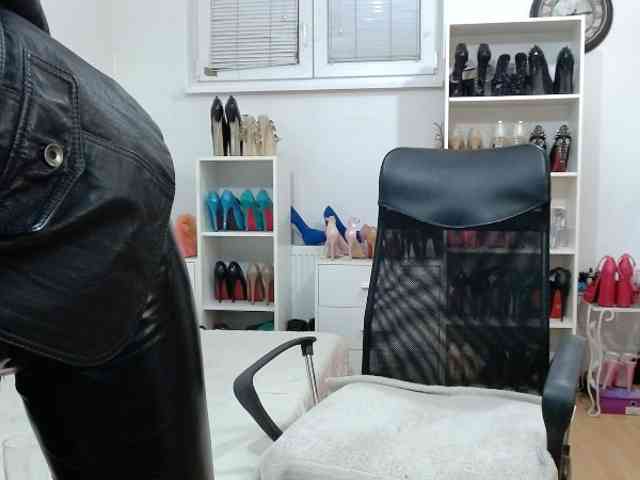 MisstressSabi webcam