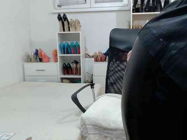 MisstressSabi webcam