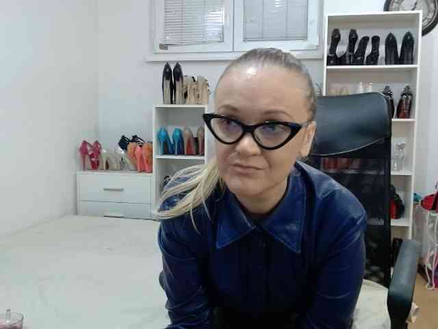 MisstressSabi webcam