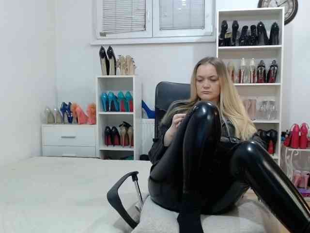 MisstressSabi webcam