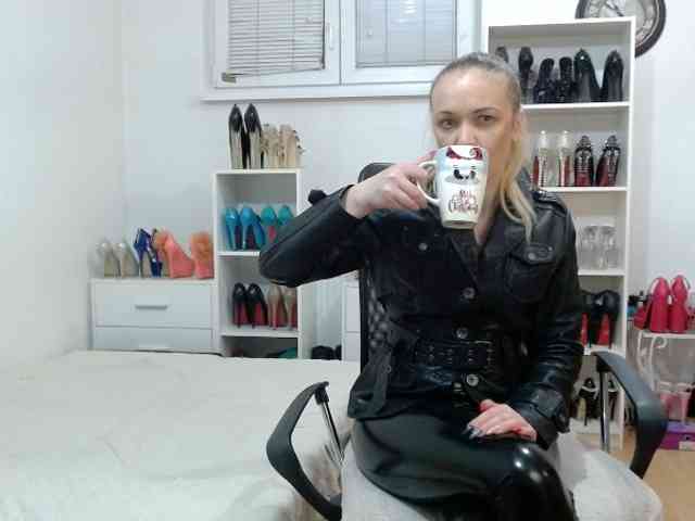 MisstressSabi webcam