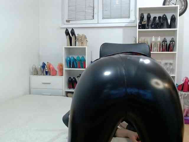 MisstressSabi webcam