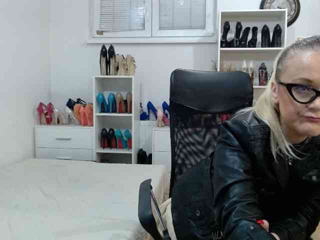 MisstressSabi webcam