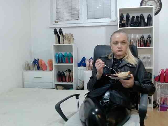 MisstressSabi webcam