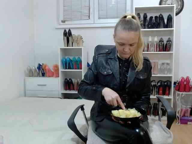 MisstressSabi webcam