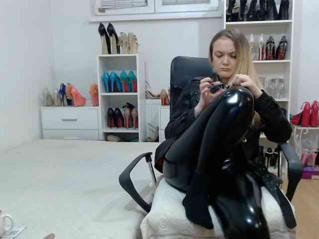 MisstressSabi webcam