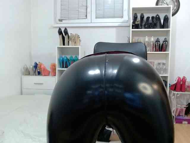 MisstressSabi webcam