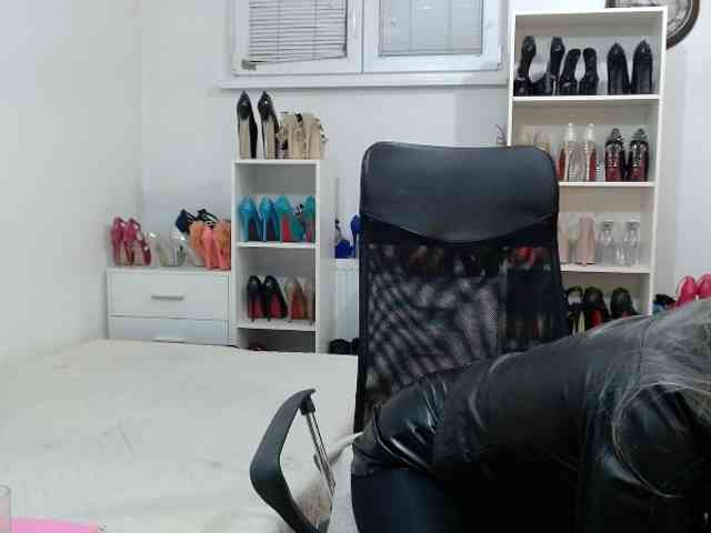 MisstressSabi webcam