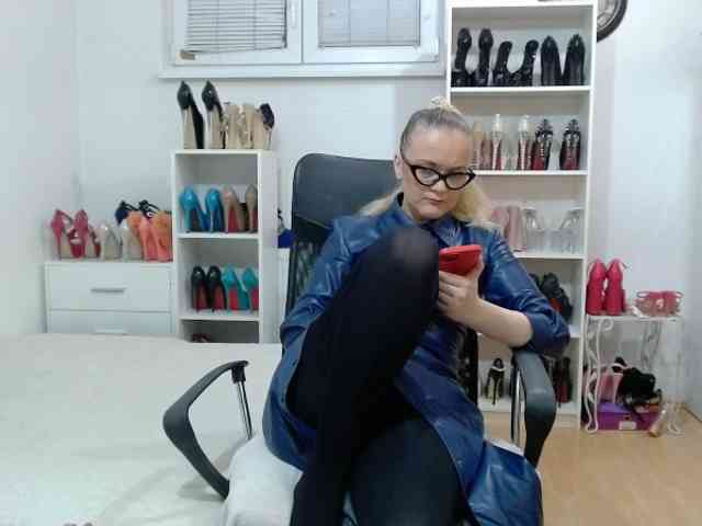 MisstressSabi webcam