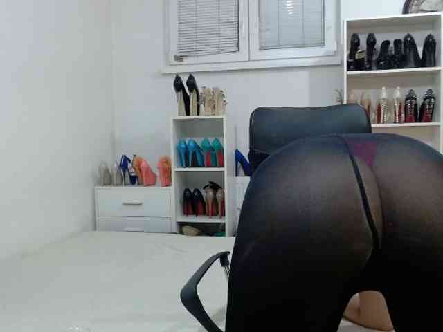 MisstressSabi webcam