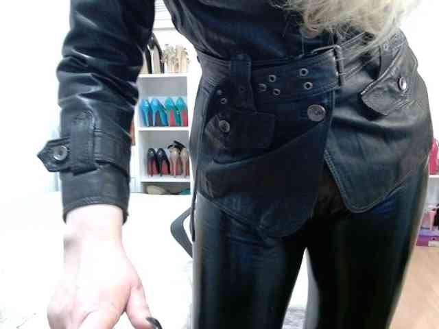 MisstressSabi Live Webcam on BongaCams