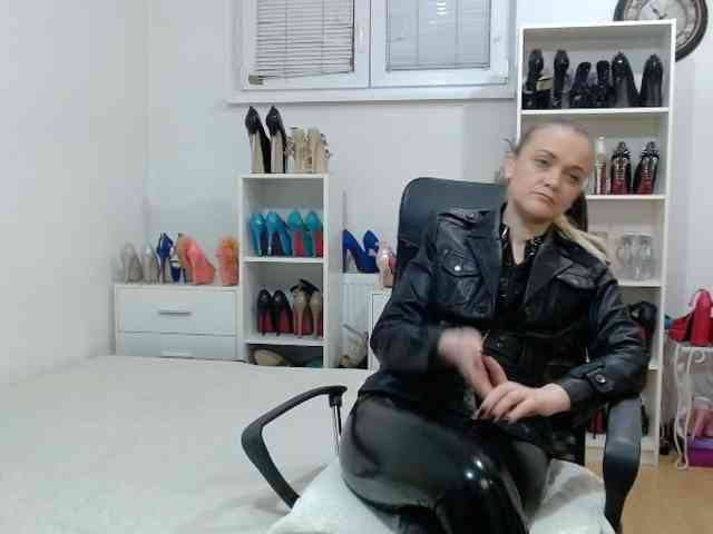 MisstressSabi webcam