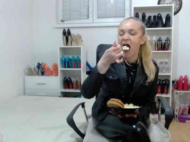 MisstressSabi webcam