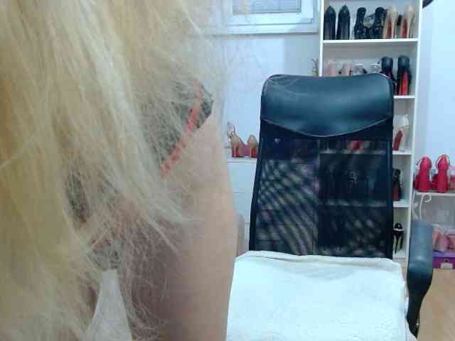 MisstressSabi webcam