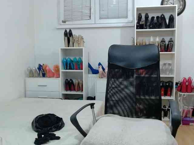 MisstressSabi webcam