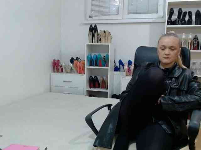 MisstressSabi webcam