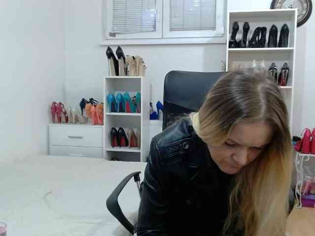 MisstressSabi webcam