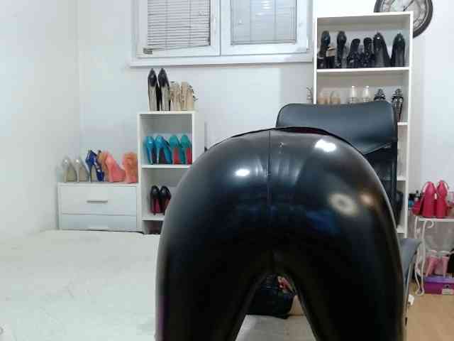 MisstressSabi webcam